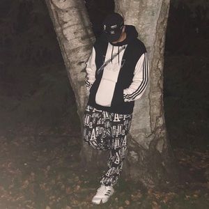 Meet your Posher, Jax